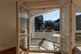 Bogenhausen-Denning: Luxus-Etagenwohnung mit 4 Zimmern, ca. 114 m², Erstbezug nach Komplettsanierung - Blick auf Balkon