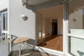 Bogenhausen-Denning: Luxus-Etagenwohnung mit 4 Zimmern, ca. 114 m², Erstbezug nach Komplettsanierung - Blick ins Wohnzimmer