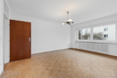 Schlafzimmer 1 - *Erbbaurecht* Große, helle 3-Zi-Wohnung in Germering, 108m², 2 Bäder, Parkett, Garage + Stellplatz