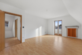Schlafzimmer 2 im OG - Planegg vom Feinsten: Großes Einfamilienhaus mit ca. 180 m² auf ca. 880 m² großem Grundstück, 1992