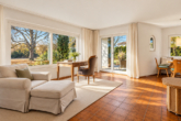 Wohnzimmer - Ein Haus mit Persönlichkeit. Ein Grundstück mit Seltenheitswert. ca. 809m² Privatsphäre in Krailling