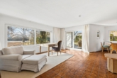 Wohnzimmer - Ein Haus mit Persönlichkeit. Ein Grundstück mit Seltenheitswert. ca. 809m² Privatsphäre in Krailling