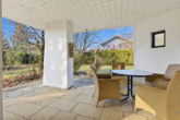 Terrasse - Ein Haus mit Persönlichkeit. Ein Grundstück mit Seltenheitswert. ca. 809m² Privatsphäre in Krailling